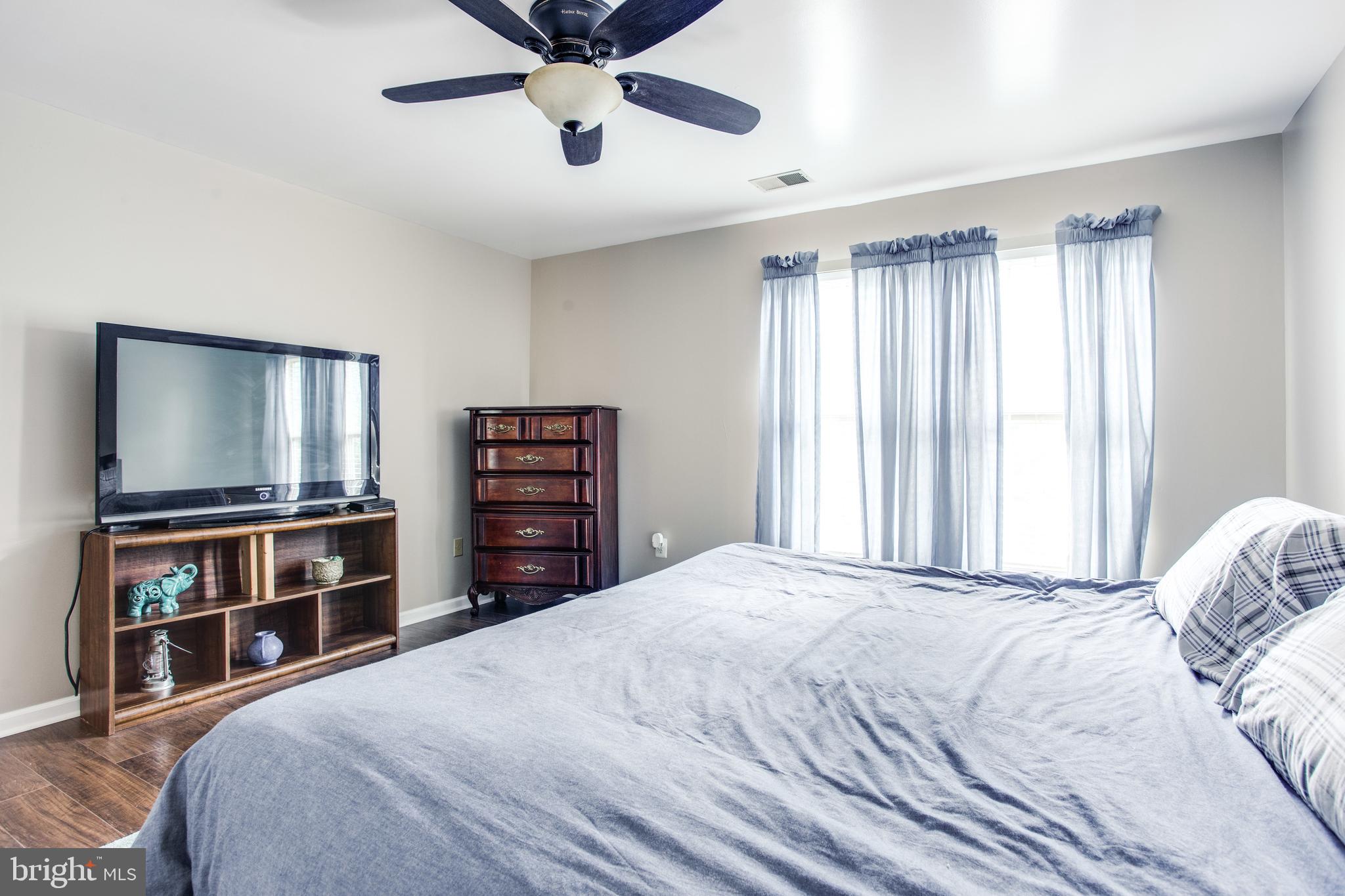 HUNTERS RUN - Residential