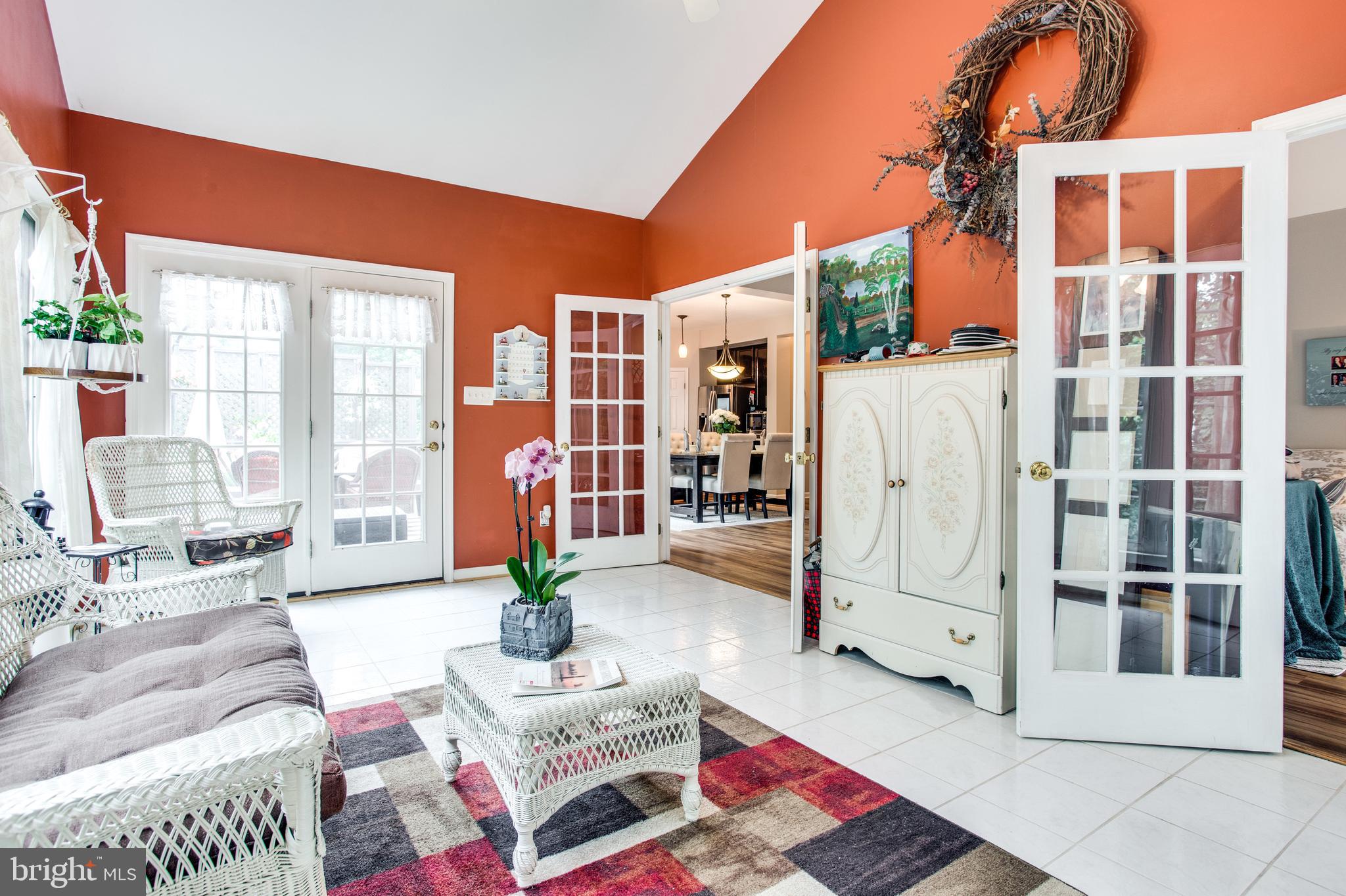 HUNTERS RUN - Residential