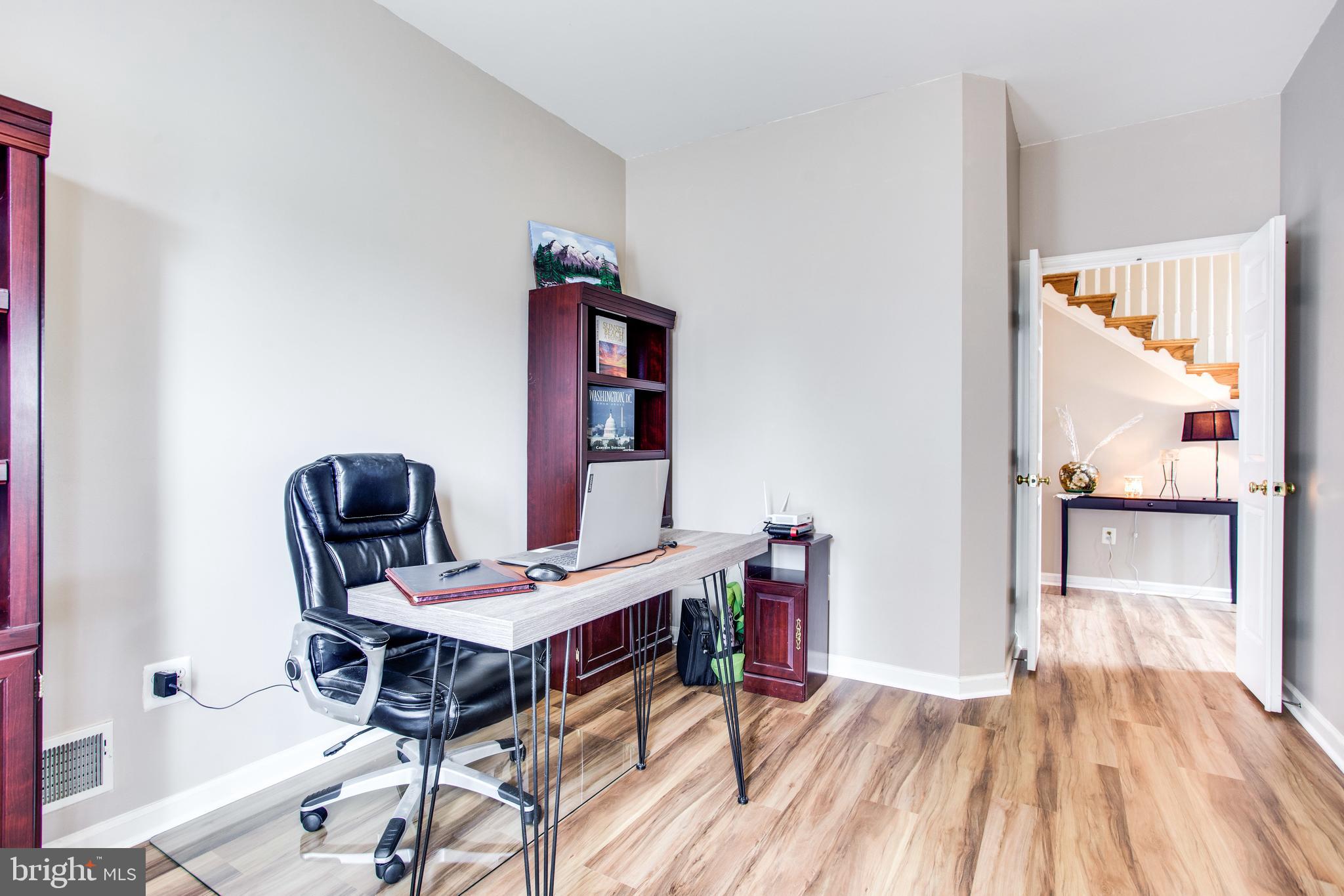 HUNTERS RUN - Residential