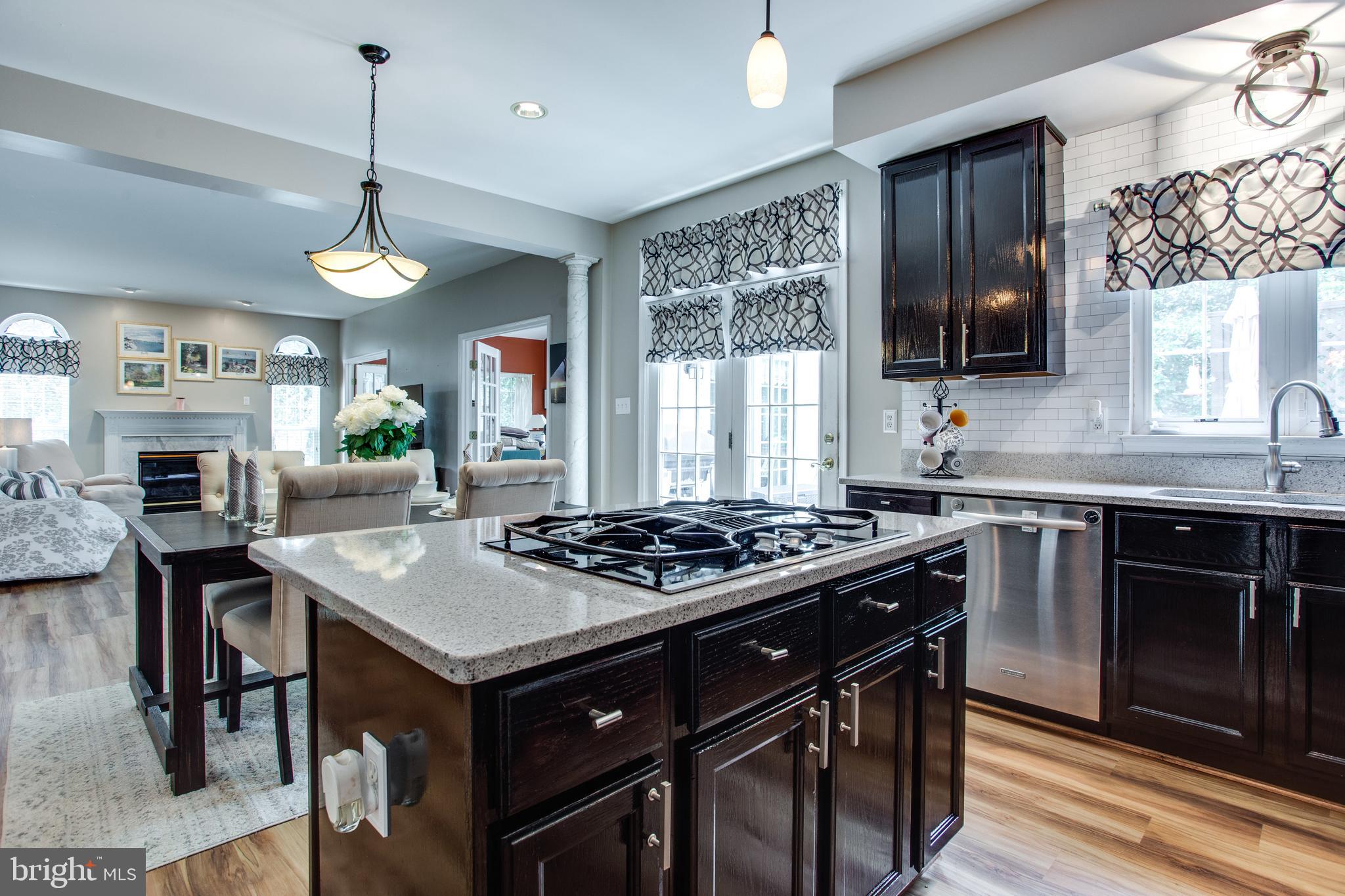 HUNTERS RUN - Residential