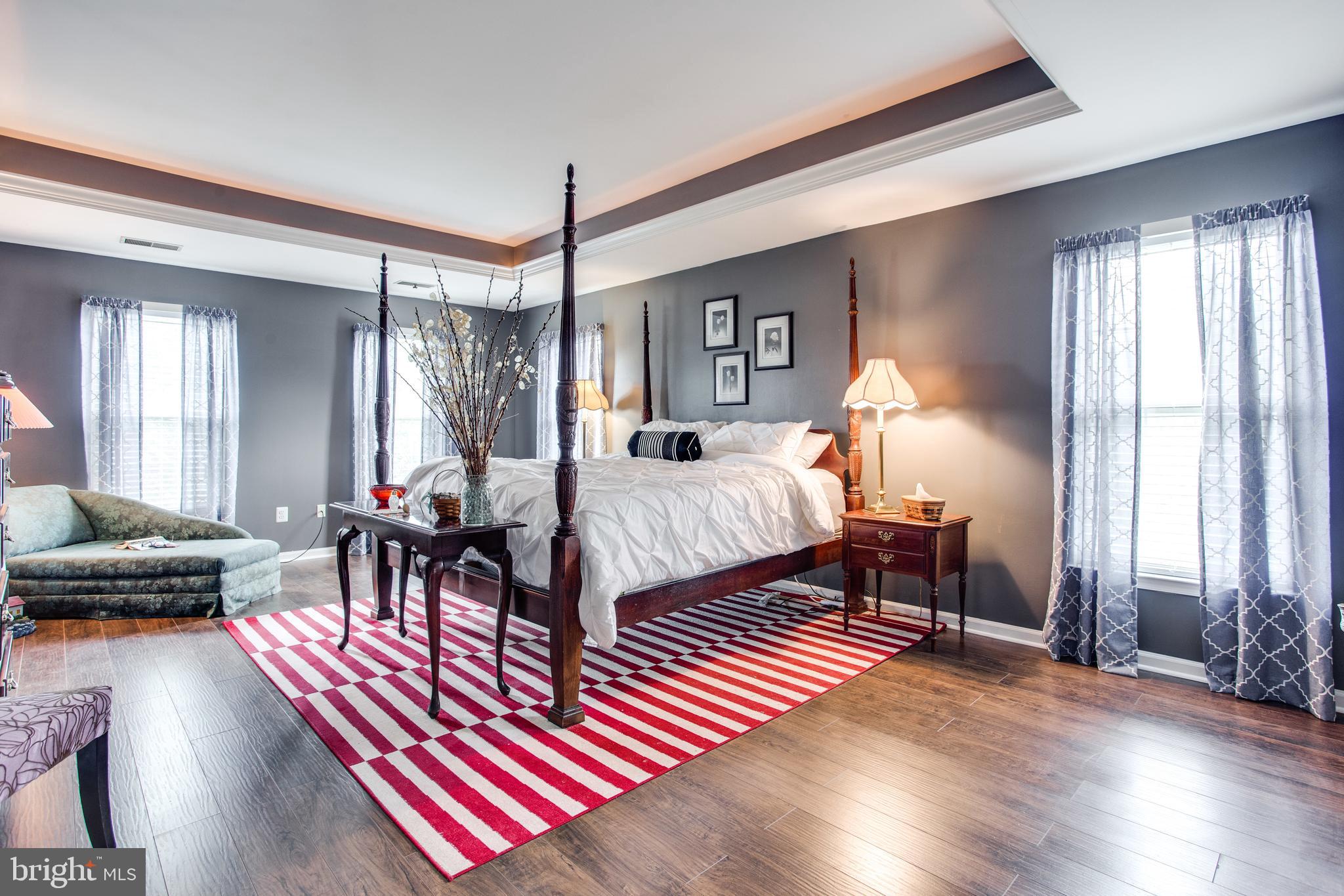 HUNTERS RUN - Residential