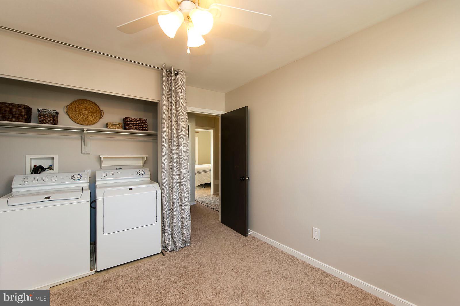 LEEDS SQUARE - Residential