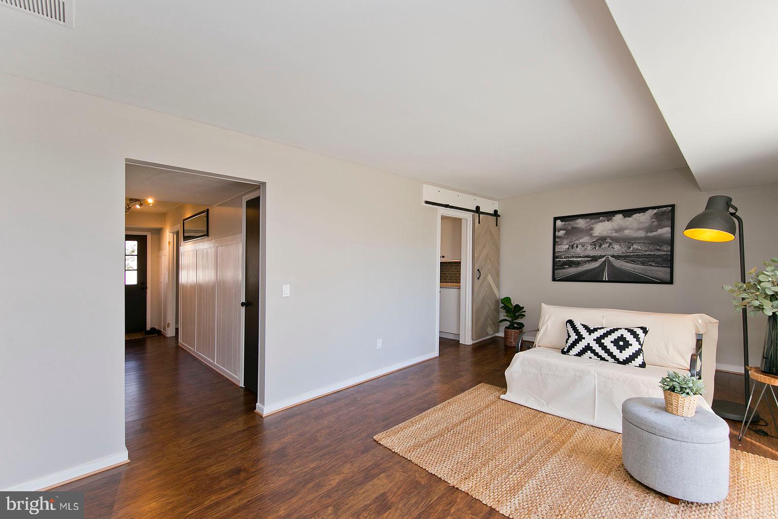 LEEDS SQUARE - Residential