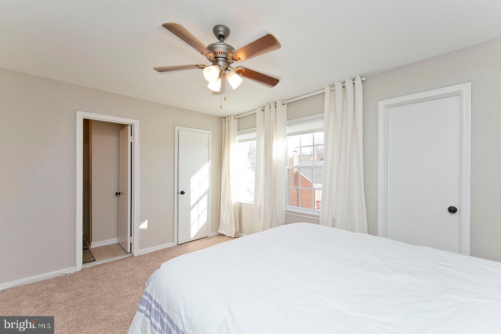 LEEDS SQUARE - Residential