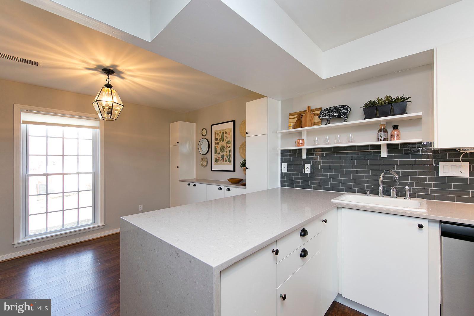 LEEDS SQUARE - Residential