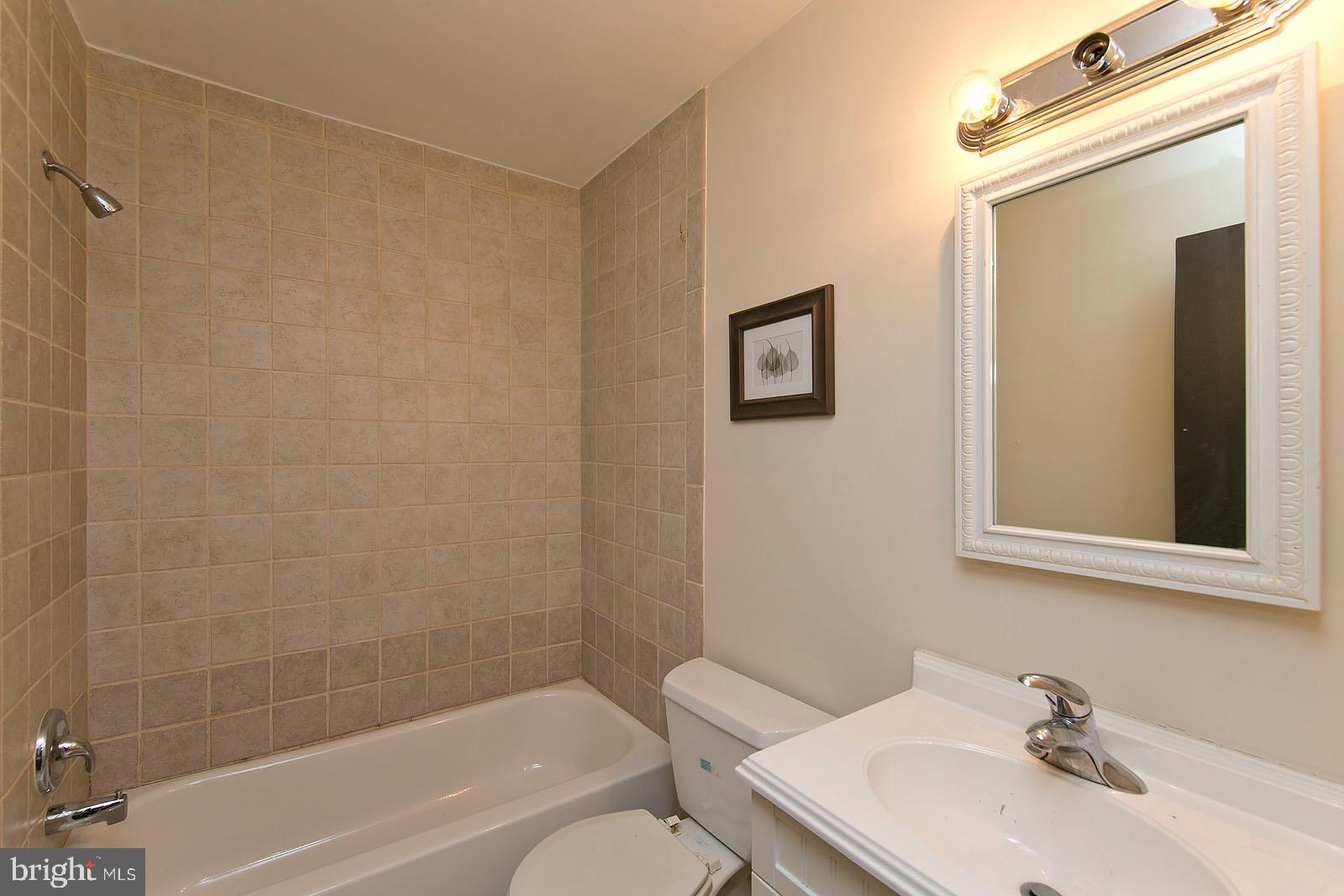 LEEDS SQUARE - Residential