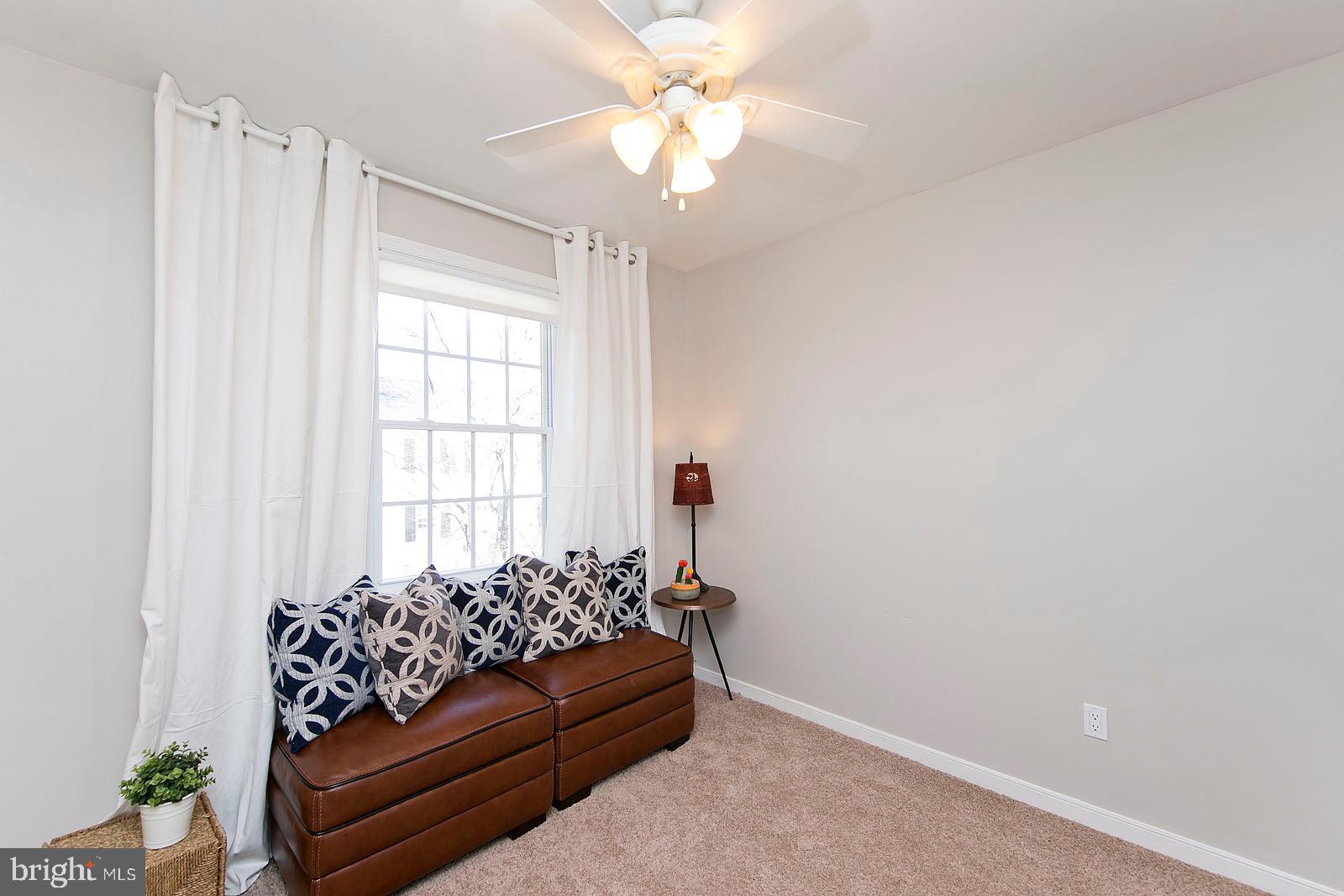 LEEDS SQUARE - Residential