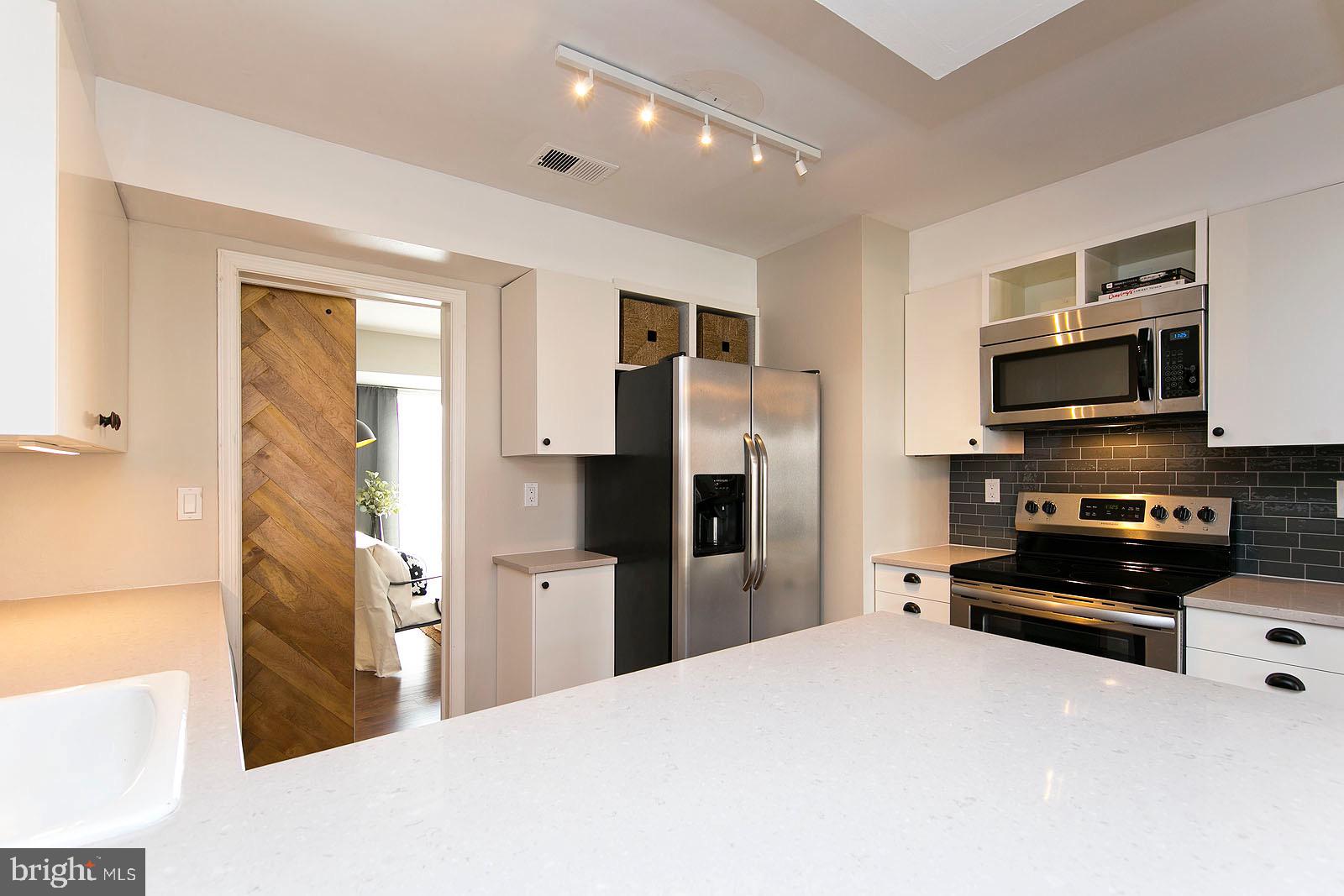 LEEDS SQUARE - Residential