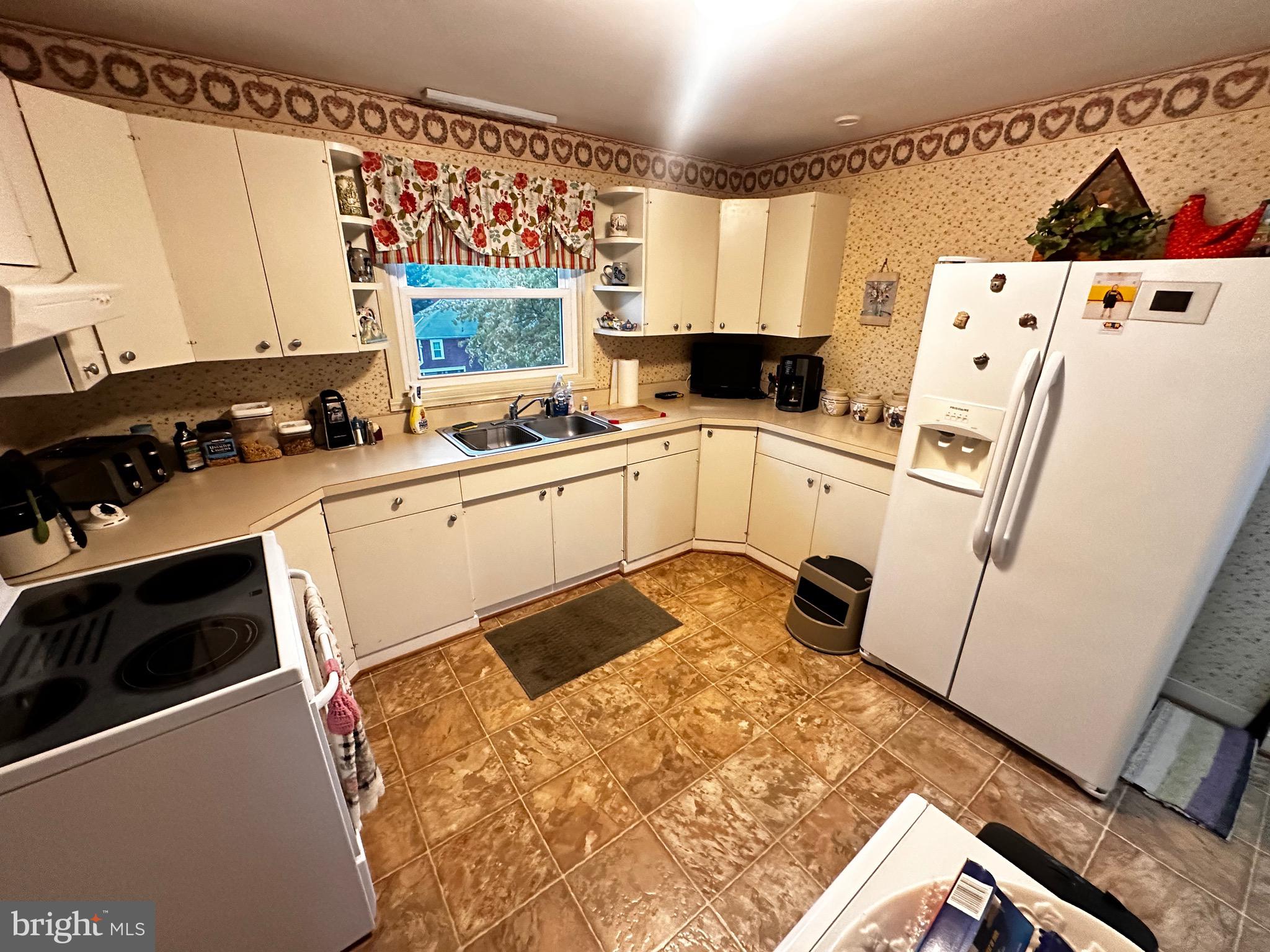 HAWTHORN HEIGHTS - Residential