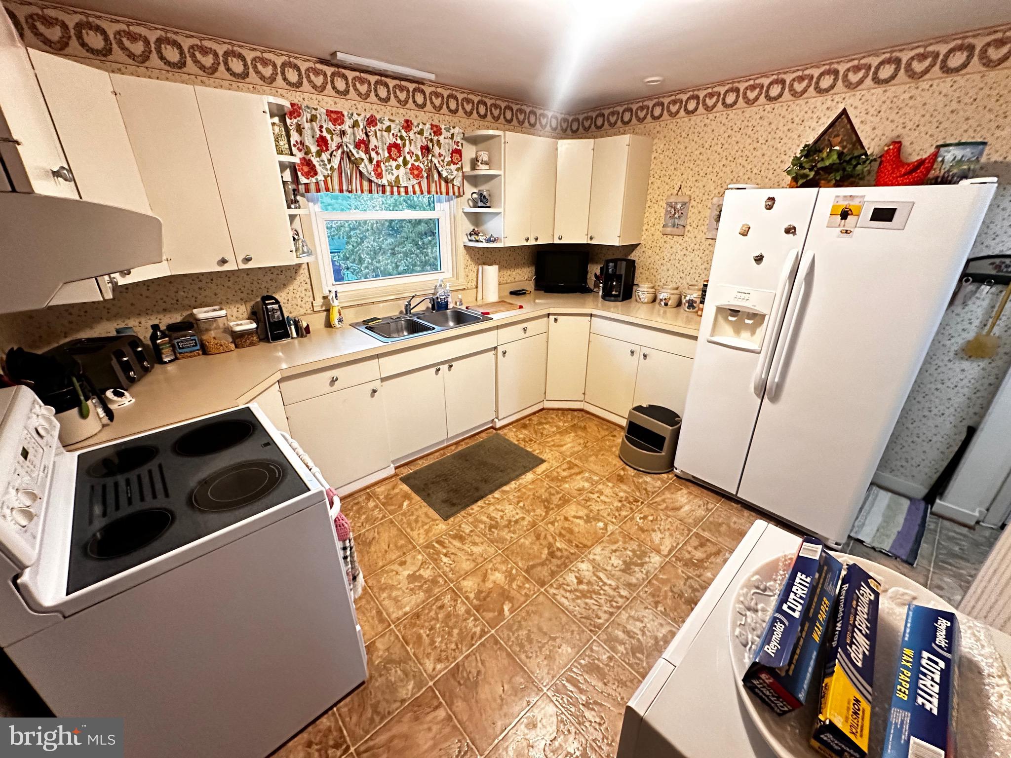 HAWTHORN HEIGHTS - Residential