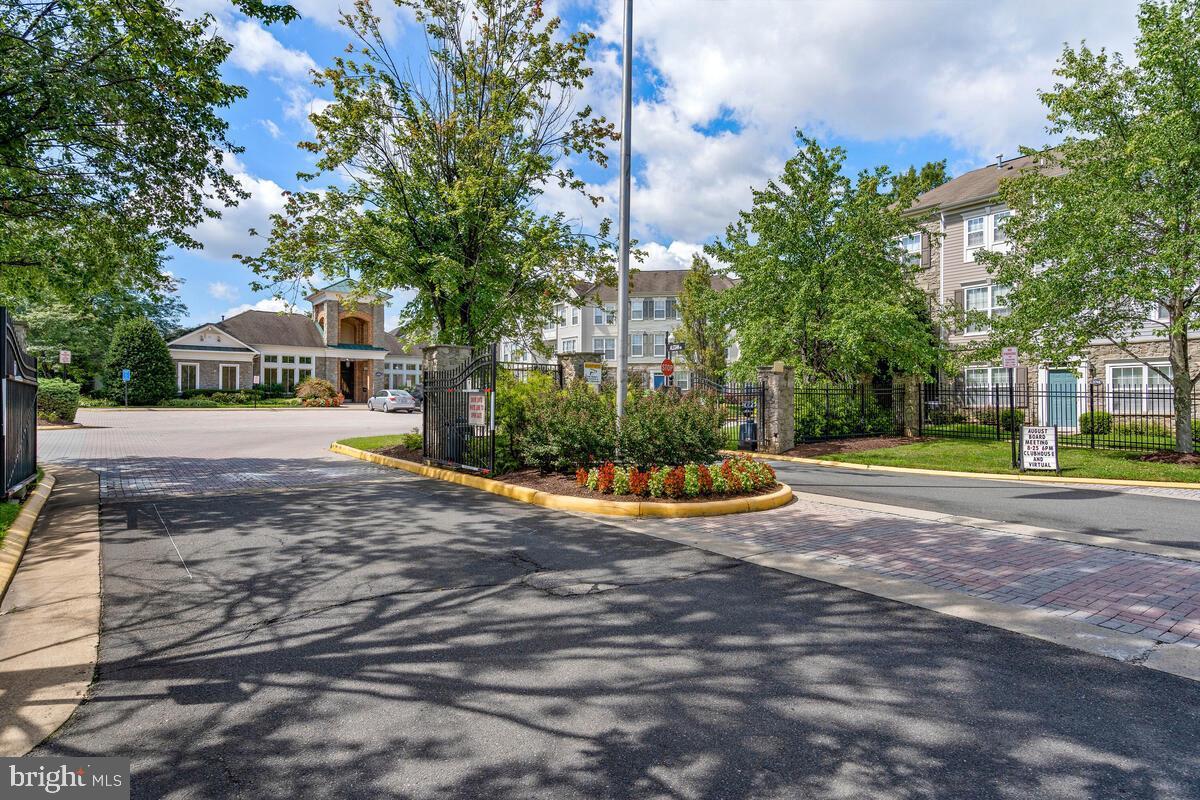 PARKSIDE AT ASHBURN - Residential Lease