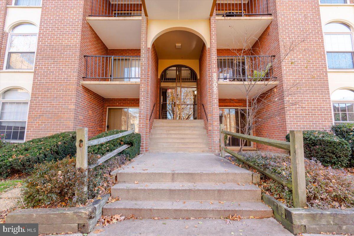 WOODBURN VILLAGE - Residential