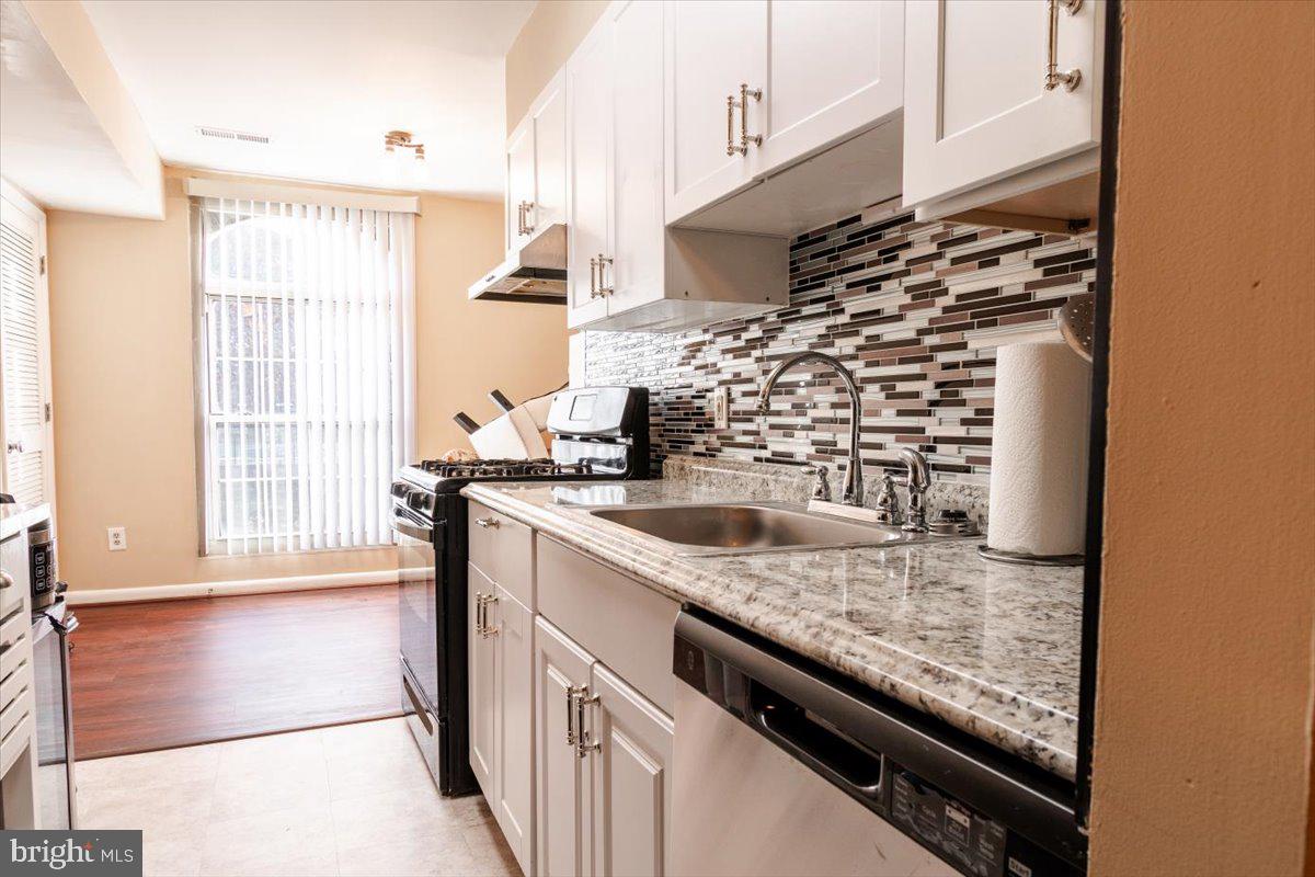 WOODBURN VILLAGE - Residential