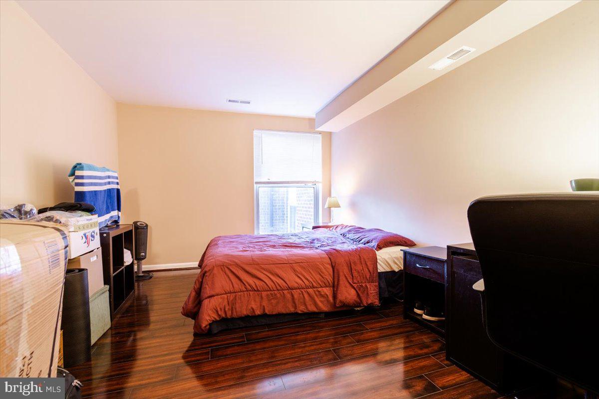 WOODBURN VILLAGE - Residential