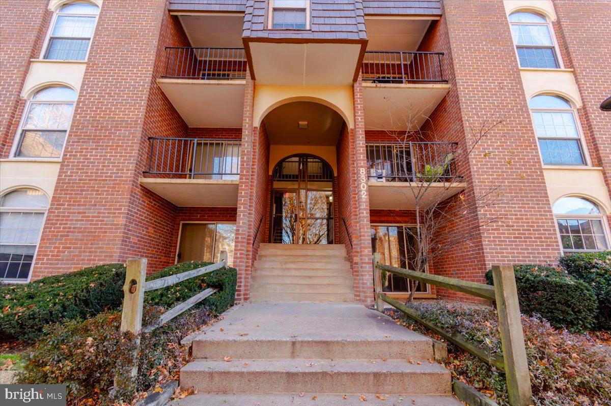 WOODBURN VILLAGE - Residential