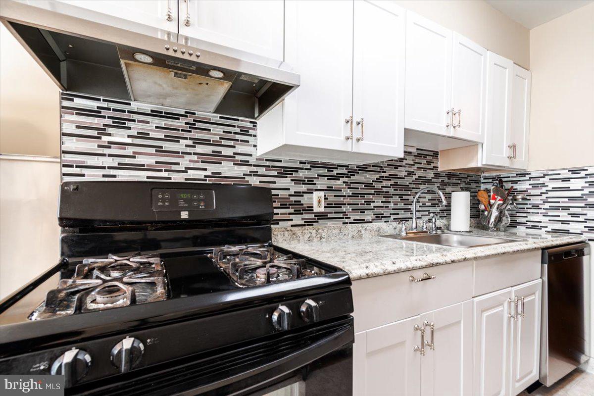 WOODBURN VILLAGE - Residential