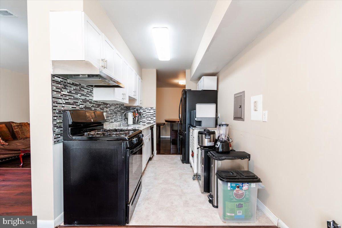 WOODBURN VILLAGE - Residential