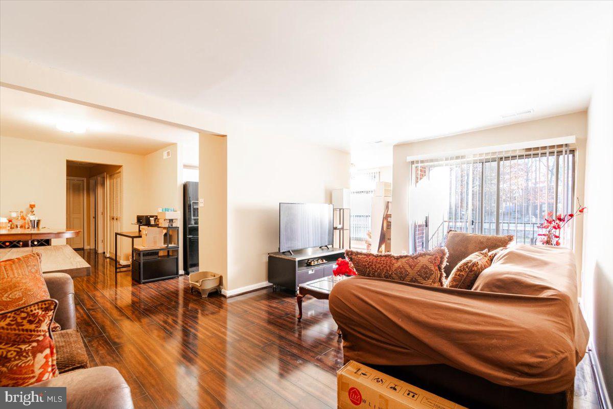 WOODBURN VILLAGE - Residential
