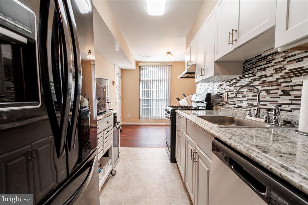 WOODBURN VILLAGE - Residential