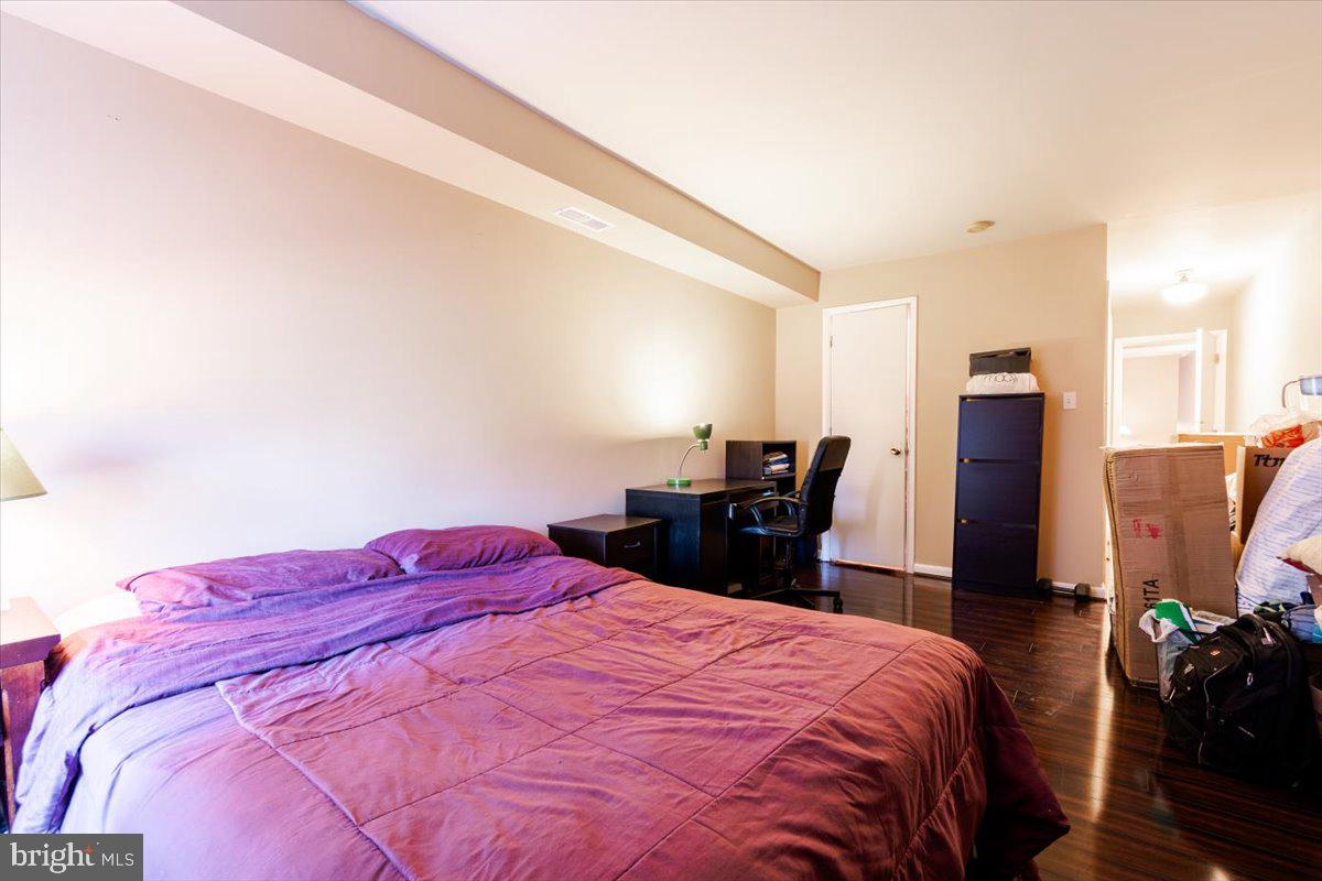 WOODBURN VILLAGE - Residential