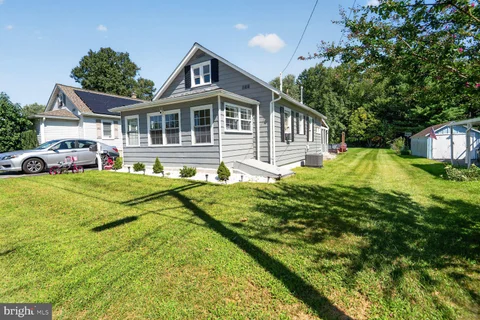 MLS: MDHR2060046