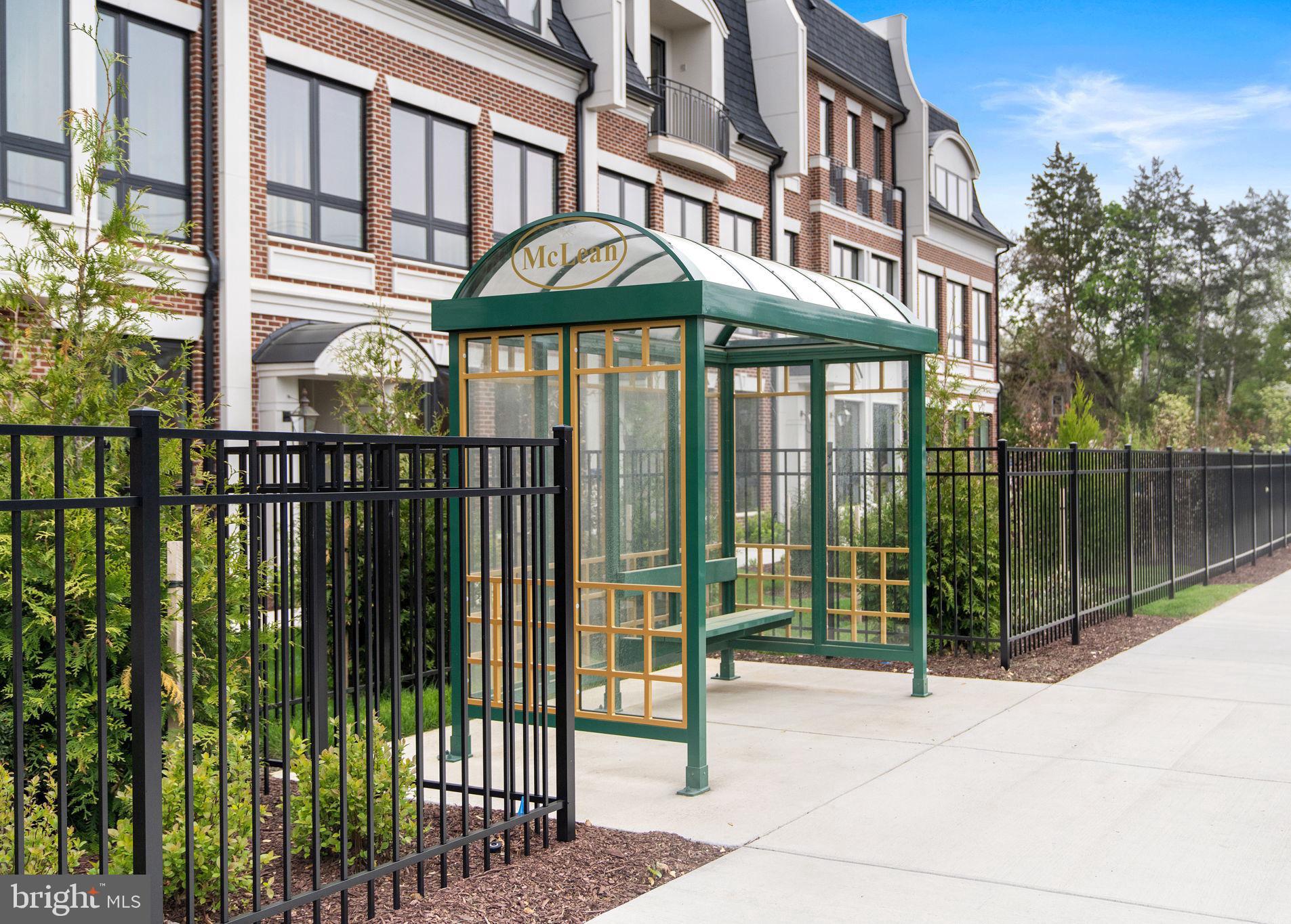 CHAIN BRIDGE - Residential