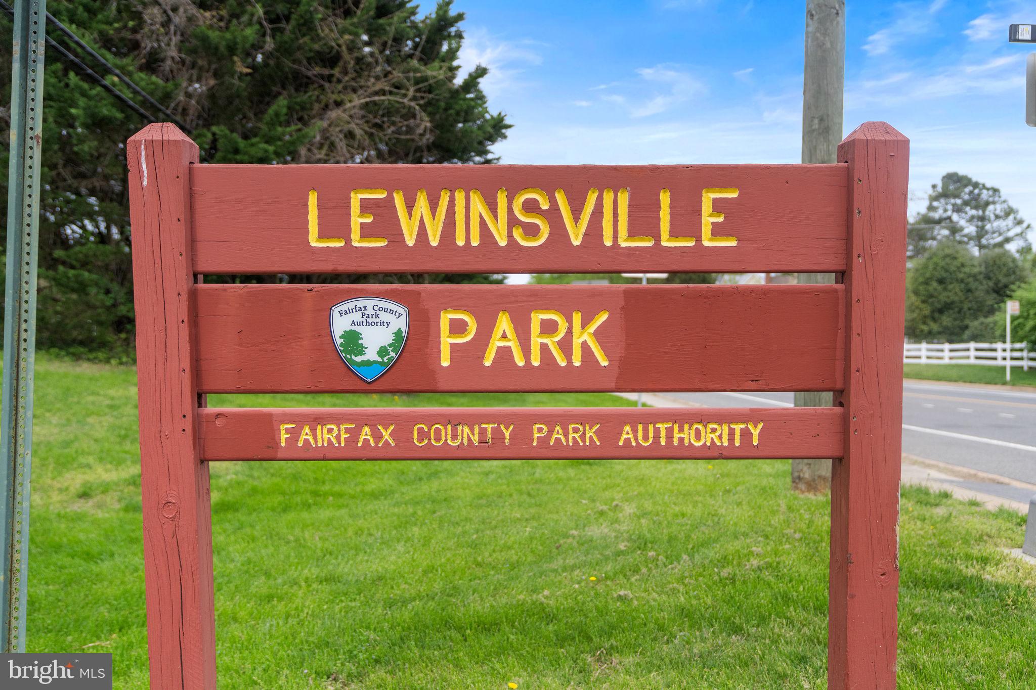 CHAIN BRIDGE - Residential