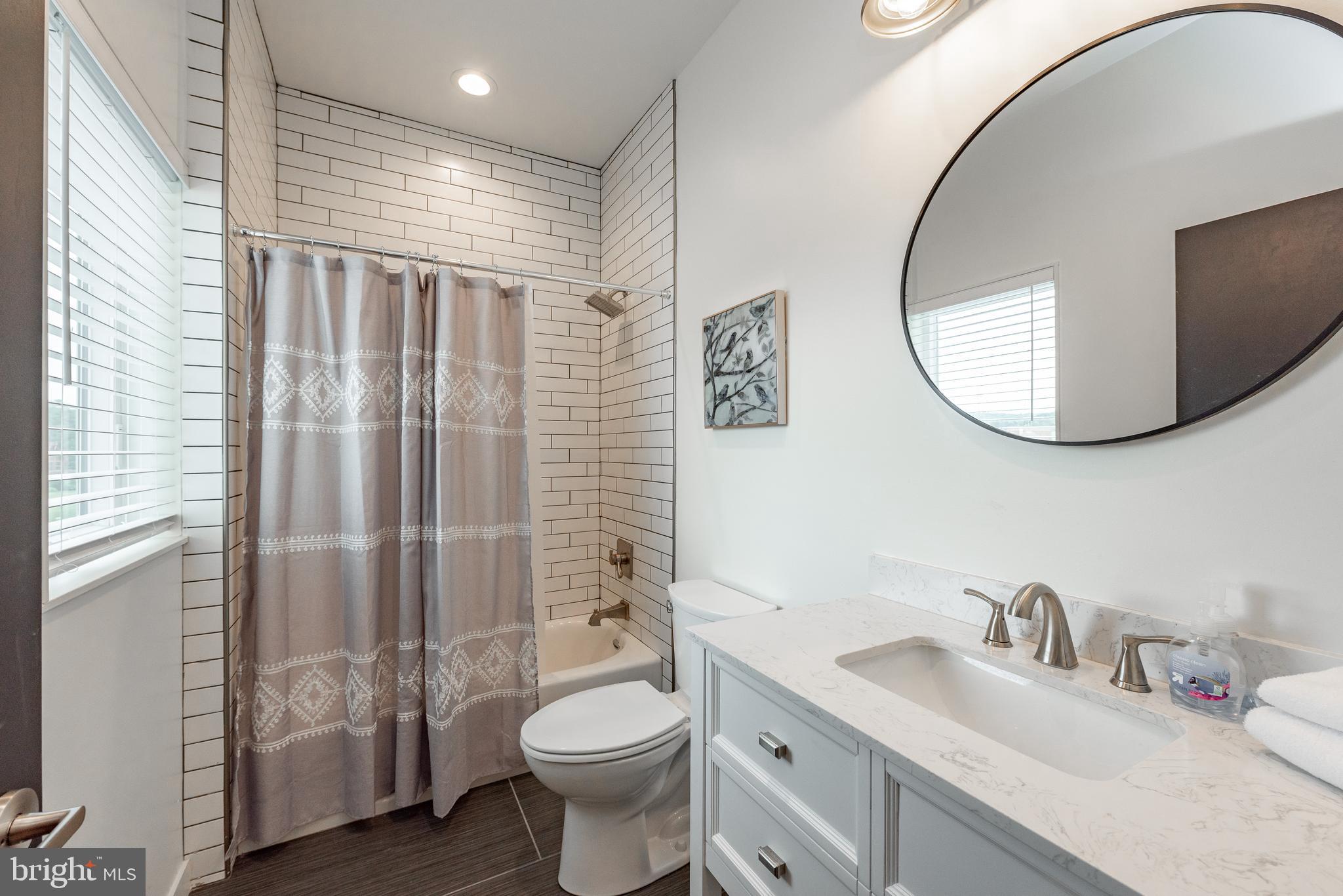 WATERFRONT GREENS - Residential