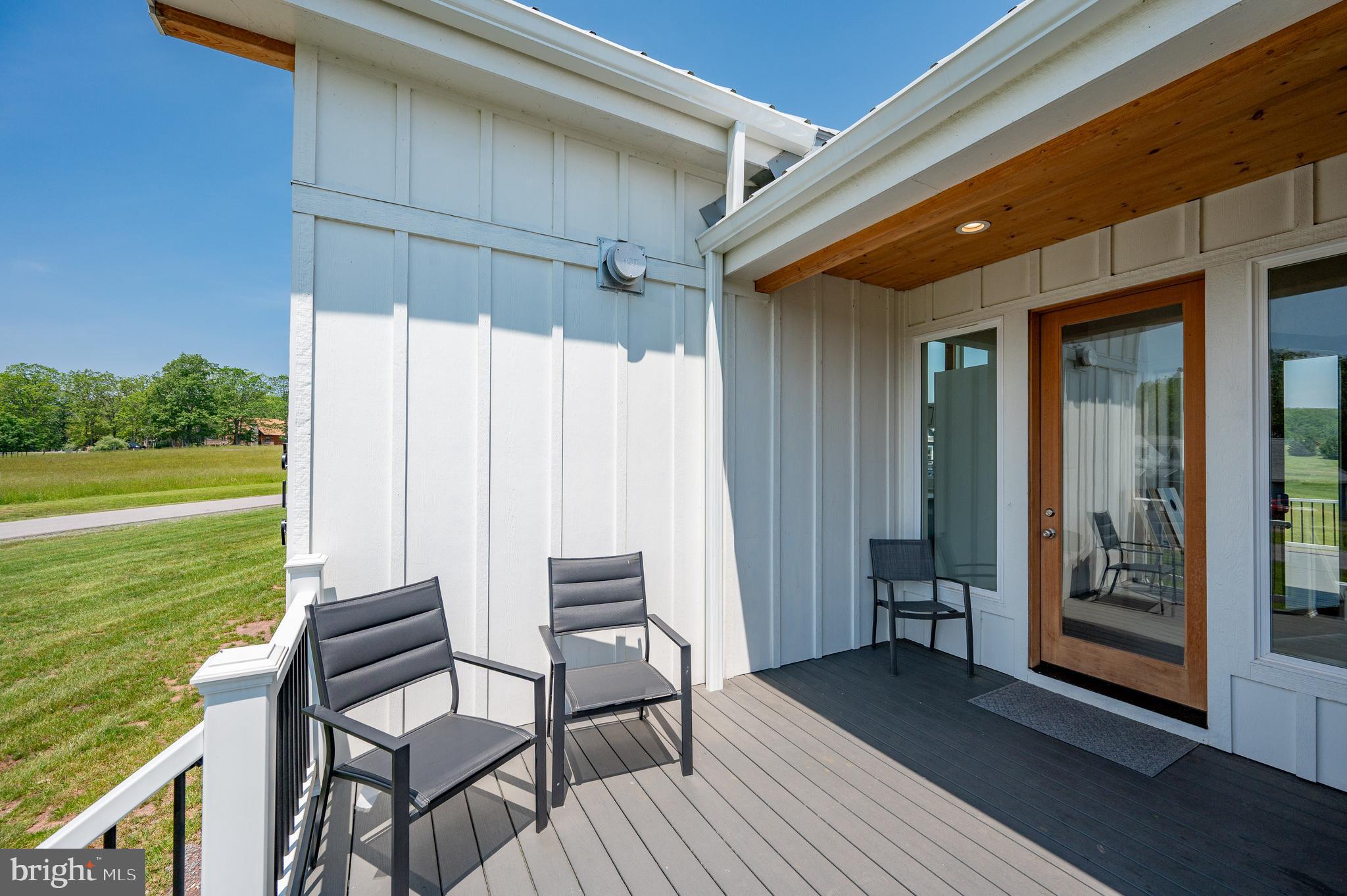 WATERFRONT GREENS - Residential