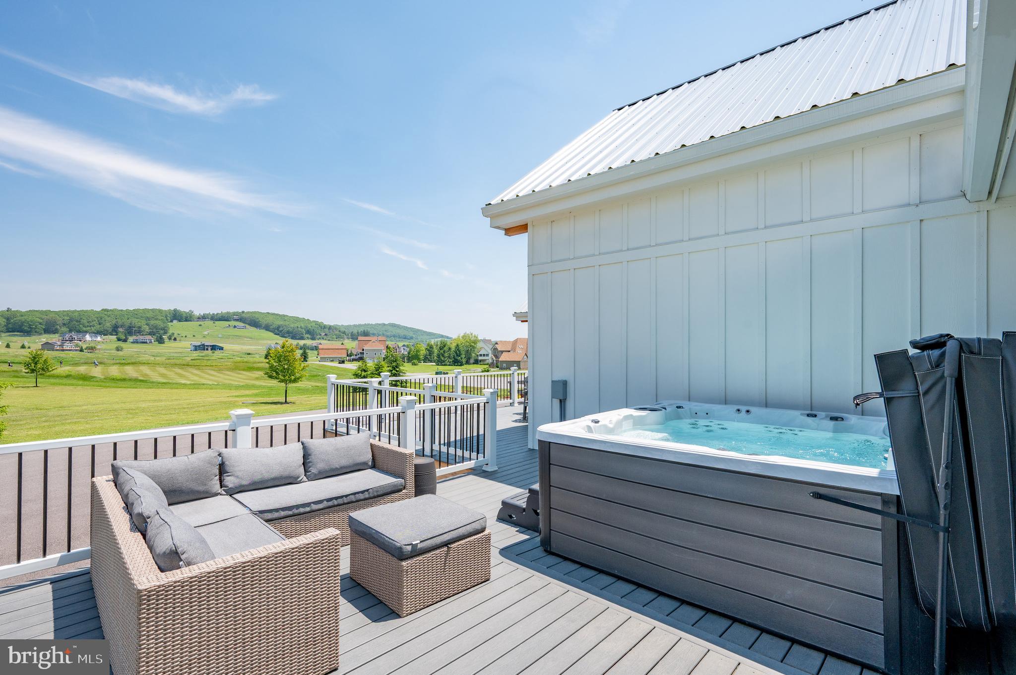 WATERFRONT GREENS - Residential