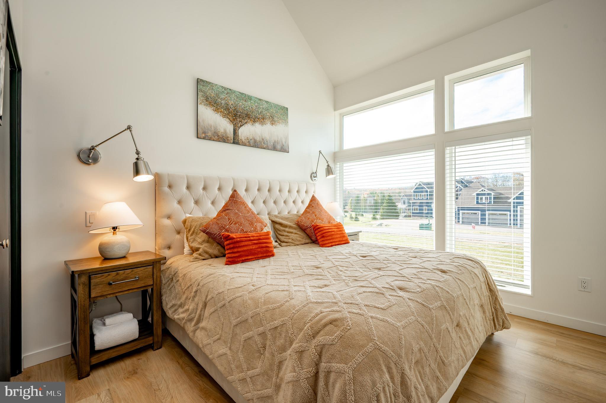 WATERFRONT GREENS - Residential