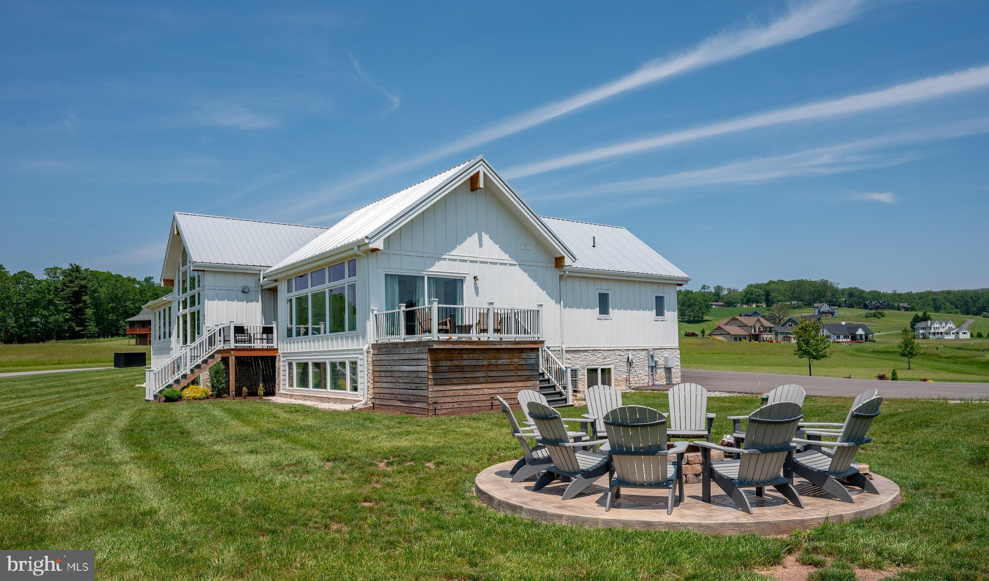 WATERFRONT GREENS - Residential