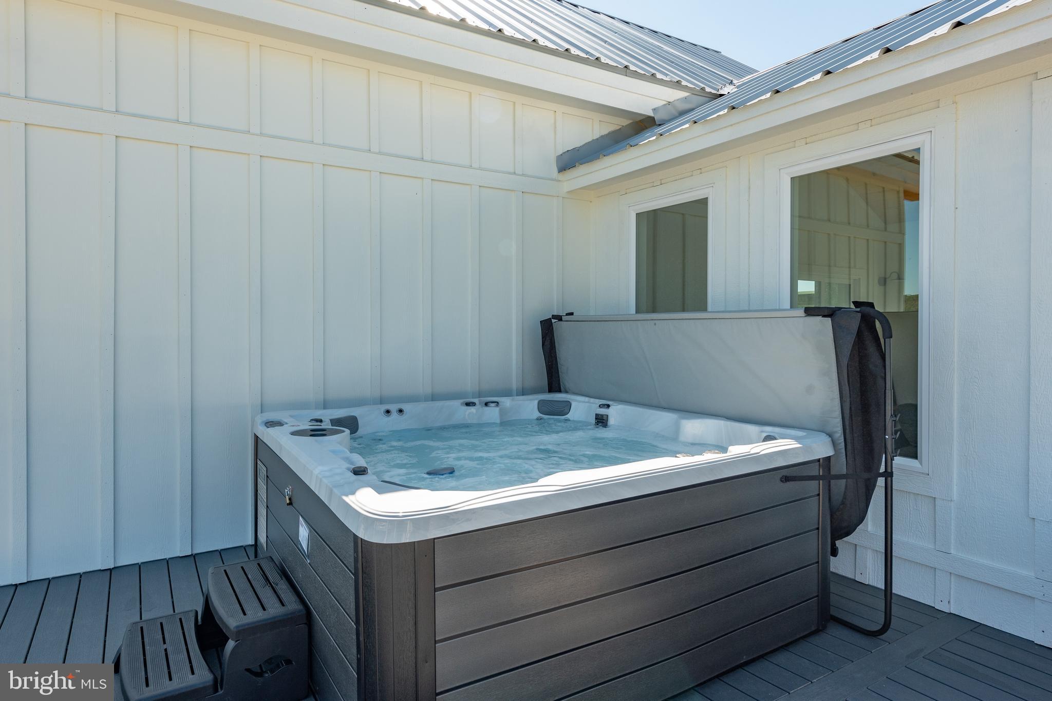 WATERFRONT GREENS - Residential