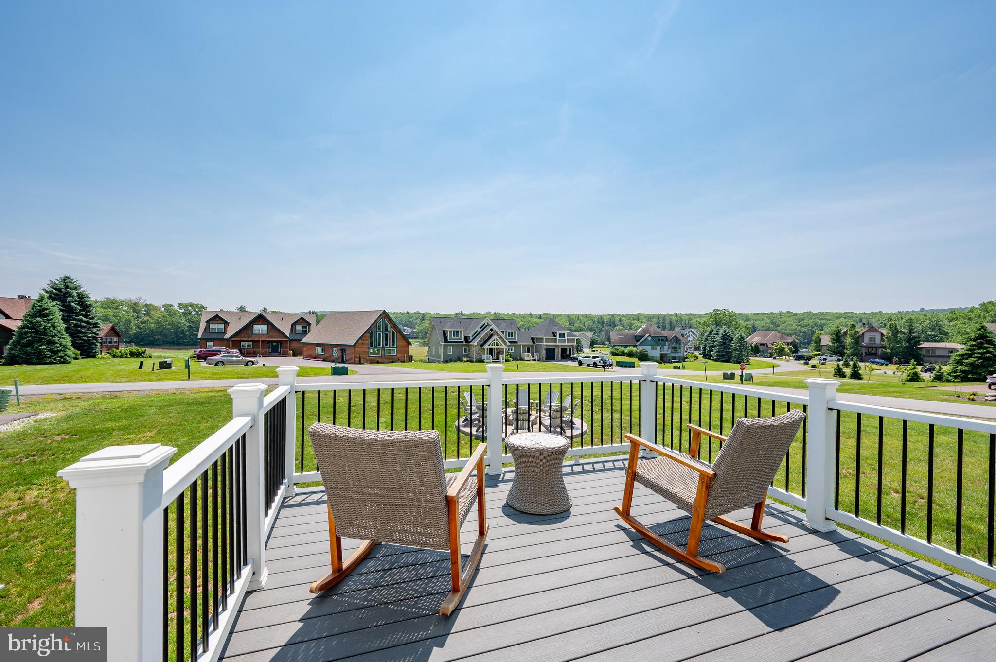 WATERFRONT GREENS - Residential