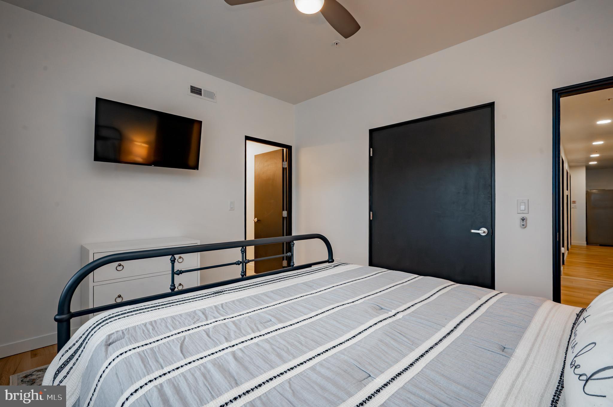 WATERFRONT GREENS - Residential