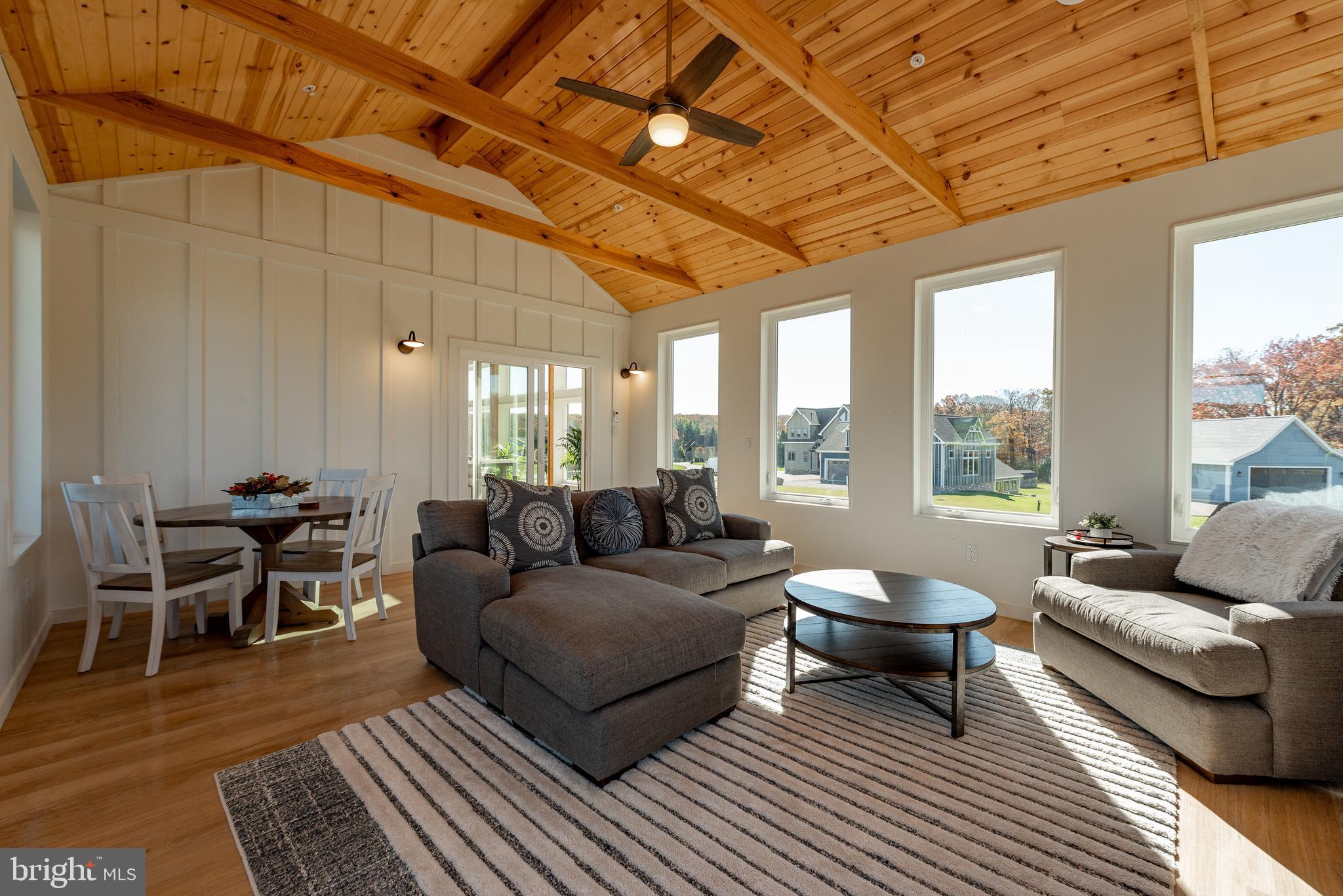 WATERFRONT GREENS - Residential