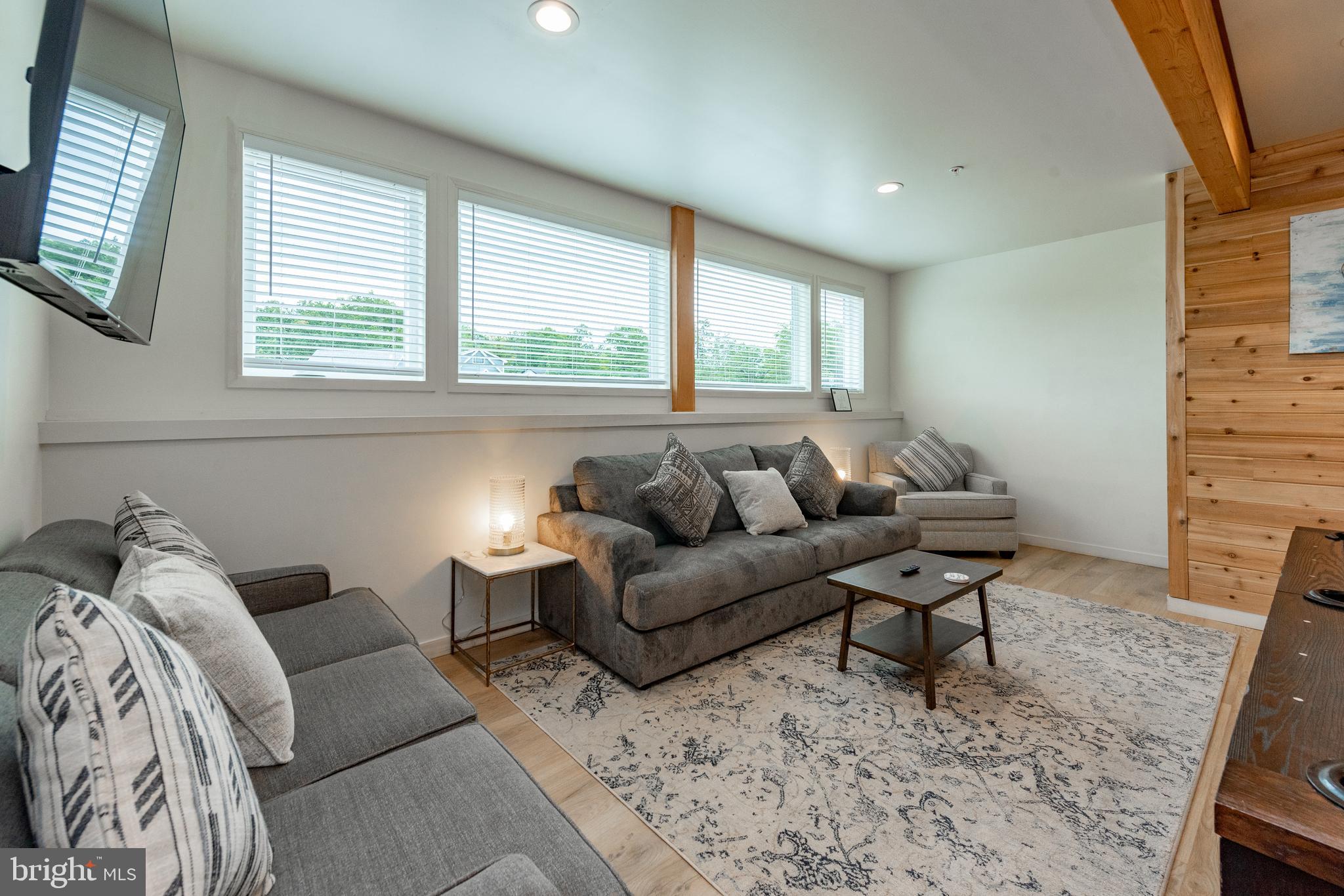 WATERFRONT GREENS - Residential