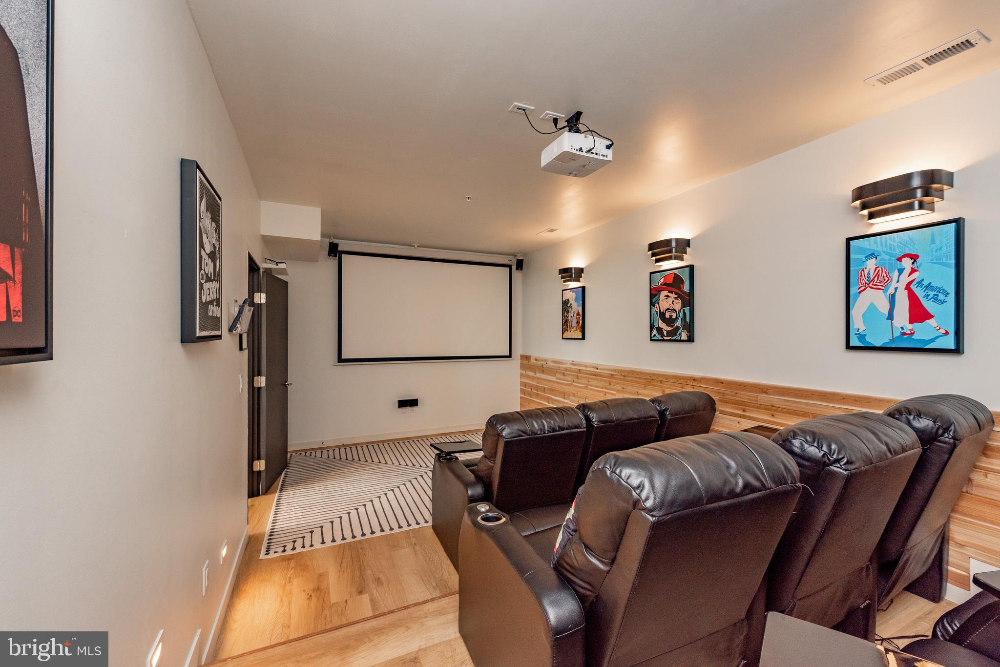 WATERFRONT GREENS - Residential