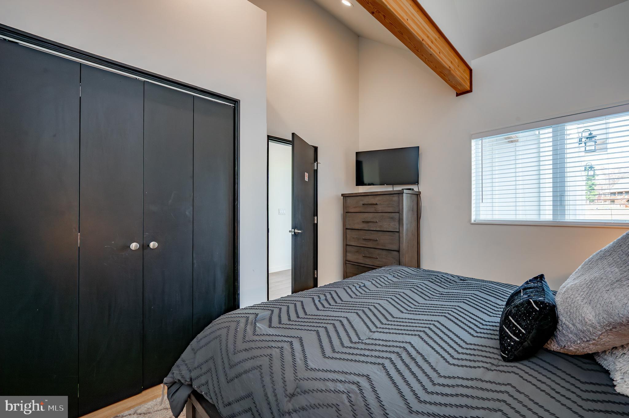 WATERFRONT GREENS - Residential