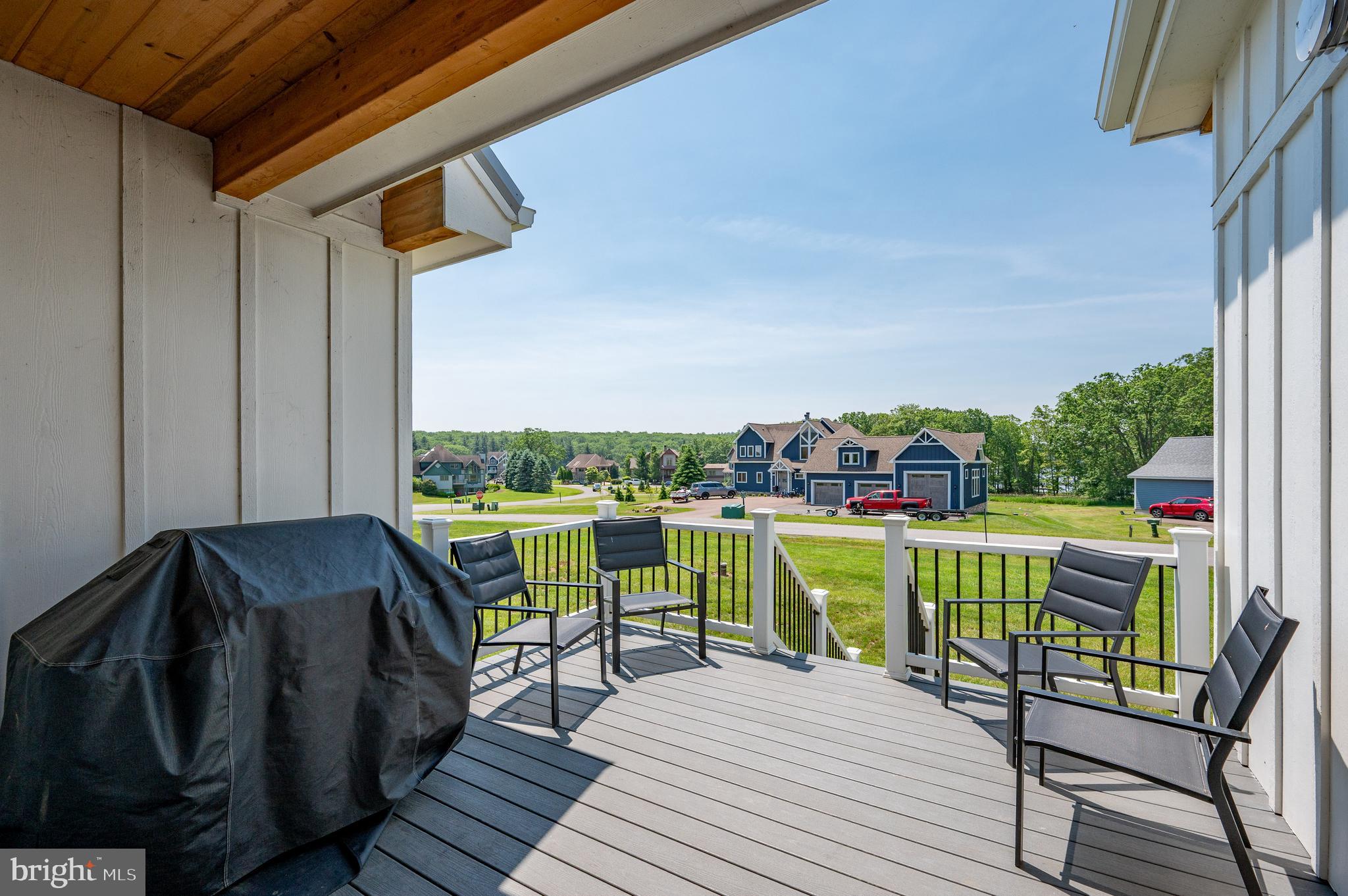 WATERFRONT GREENS - Residential