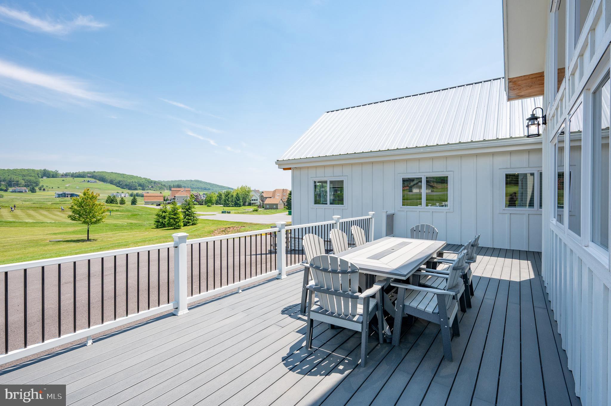 WATERFRONT GREENS - Residential