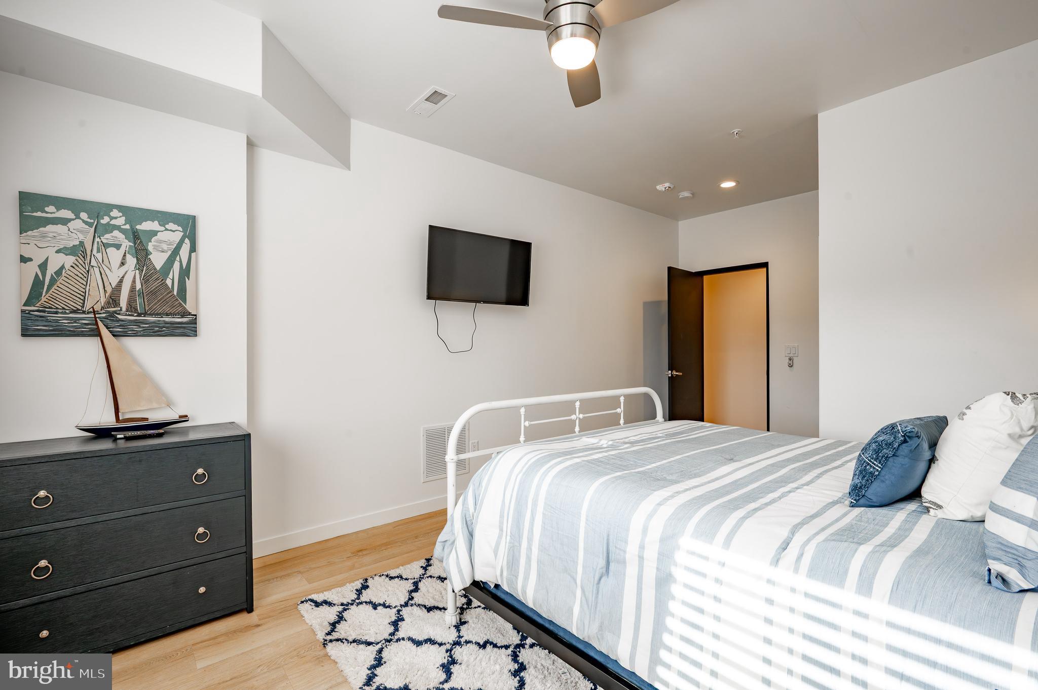 WATERFRONT GREENS - Residential