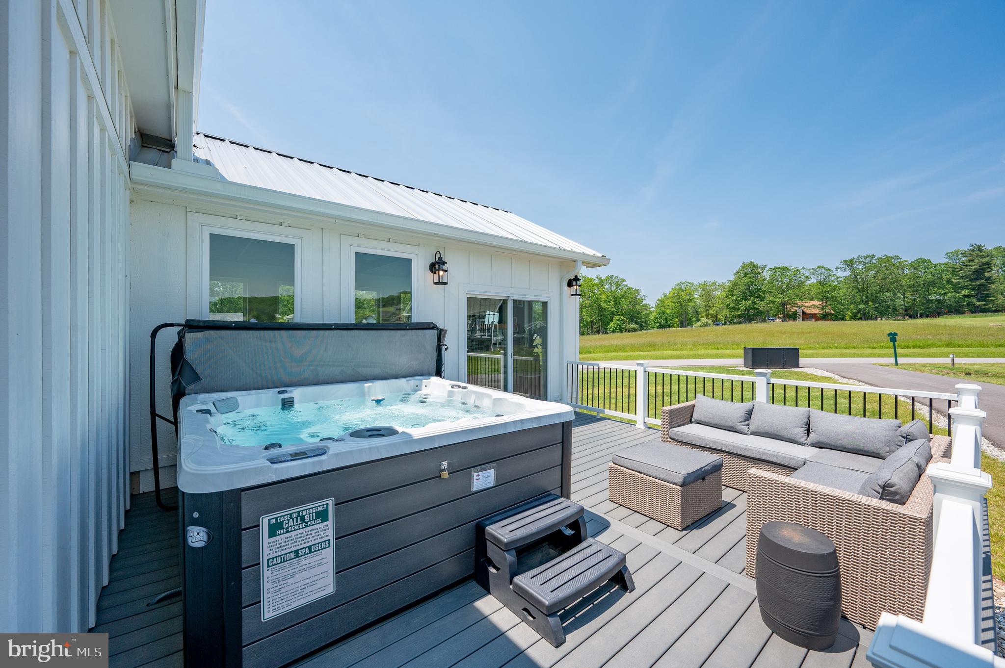 WATERFRONT GREENS - Residential