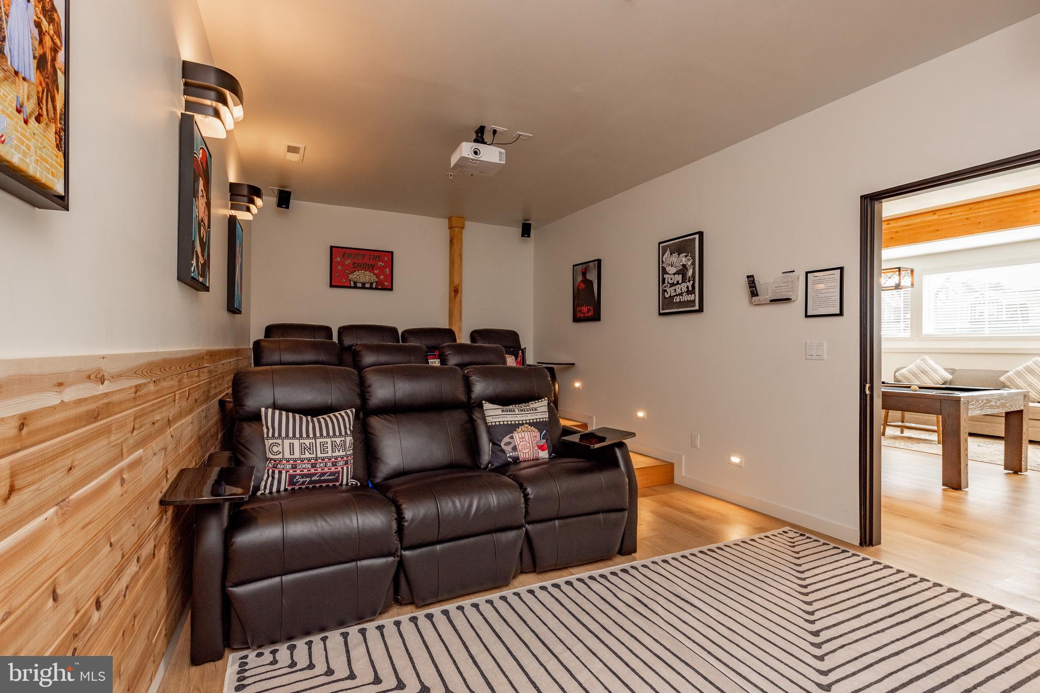 WATERFRONT GREENS - Residential