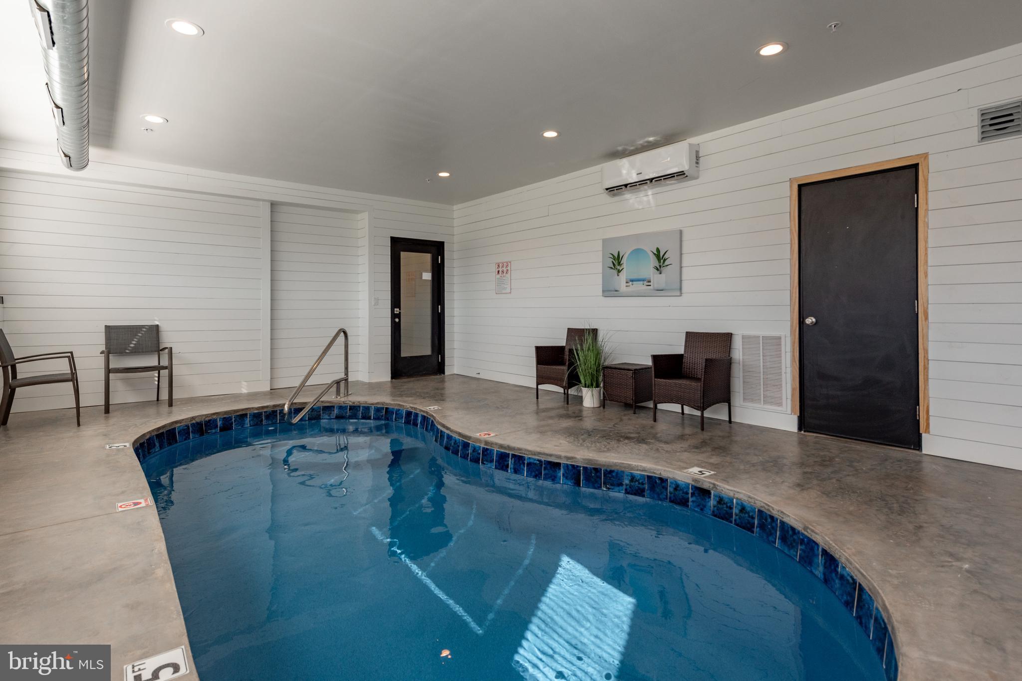 WATERFRONT GREENS - Residential