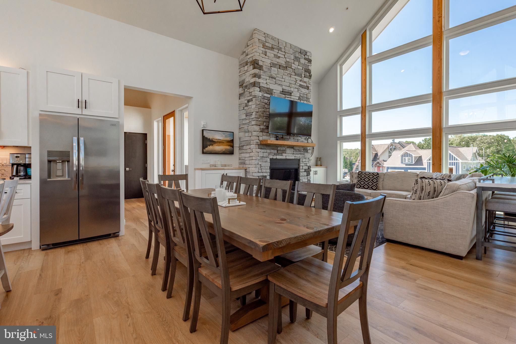 WATERFRONT GREENS - Residential