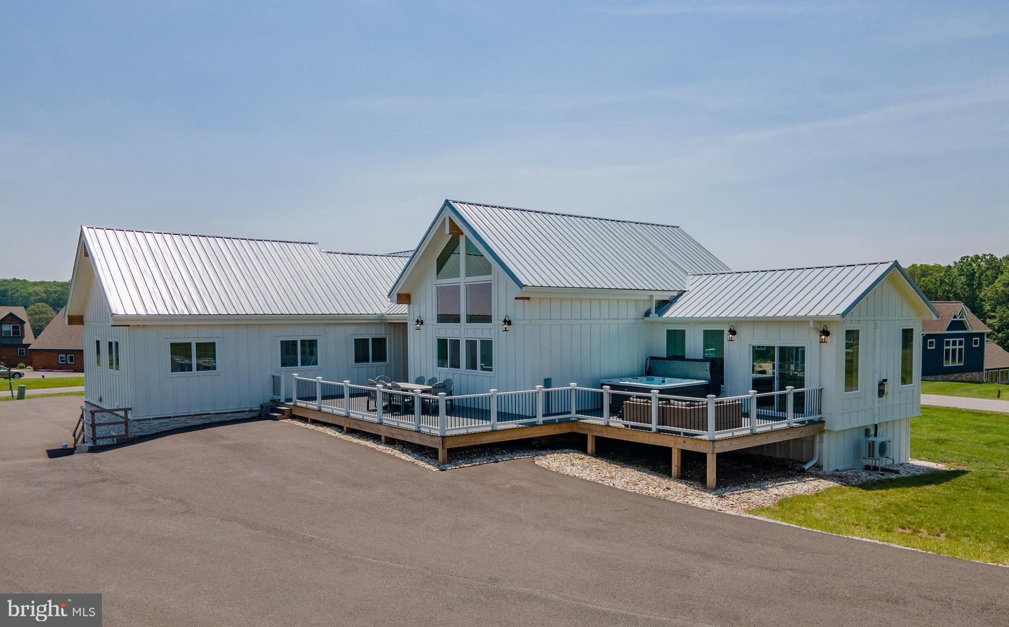 WATERFRONT GREENS - Residential