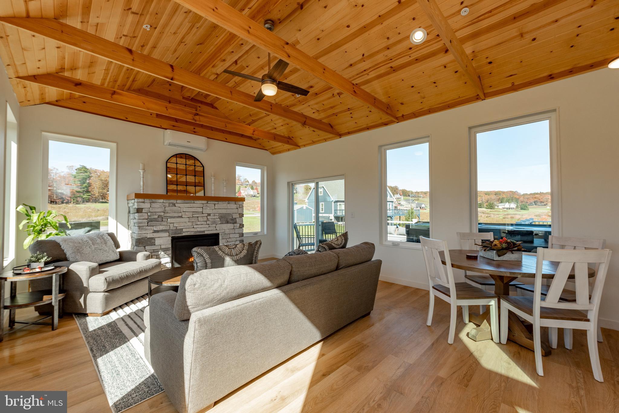 WATERFRONT GREENS - Residential