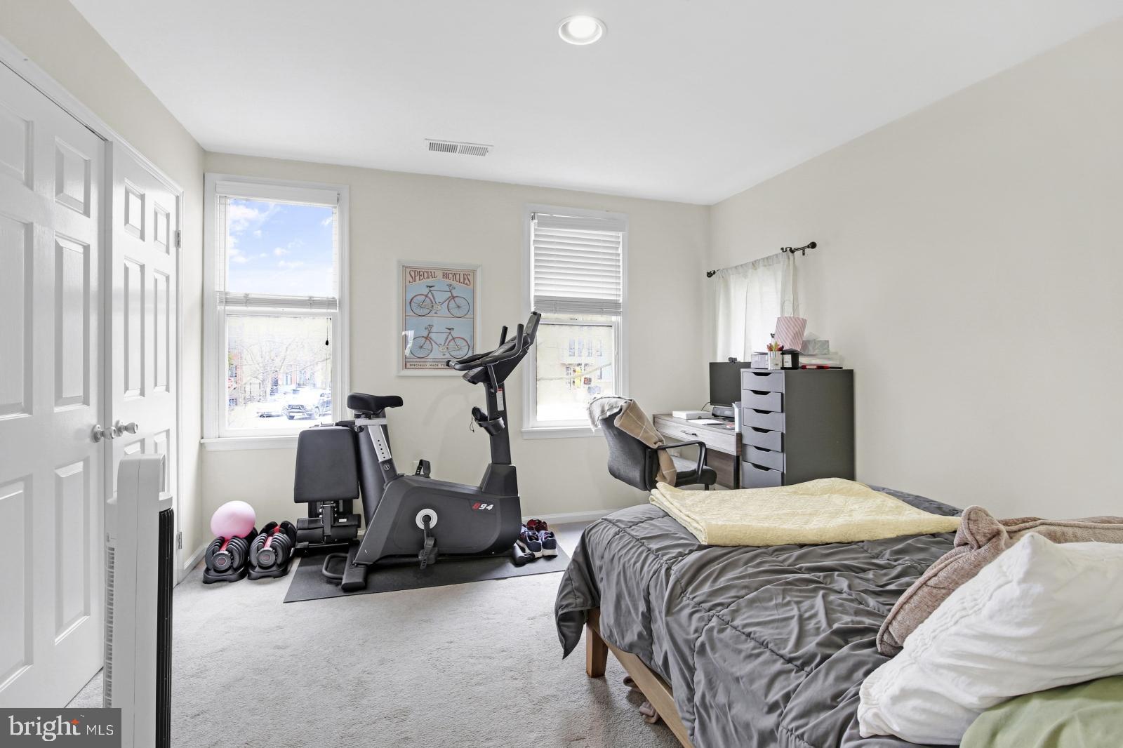 GRADUATE HOSPITAL - Residential Lease