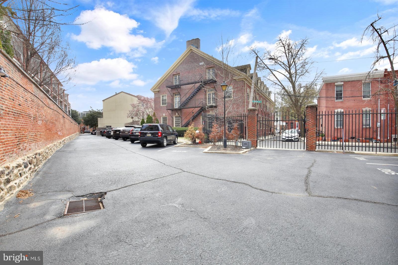 GRADUATE HOSPITAL - Residential Lease